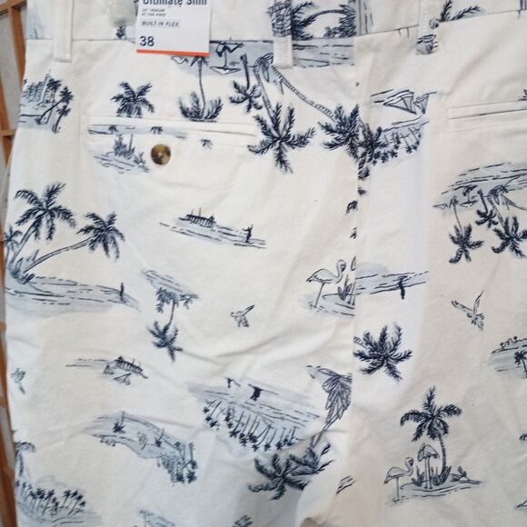 Old Navy Men's White Island Scenic Shorts 38 Ultimate Slim Built-in Flex NWT - Picture 4 of 15